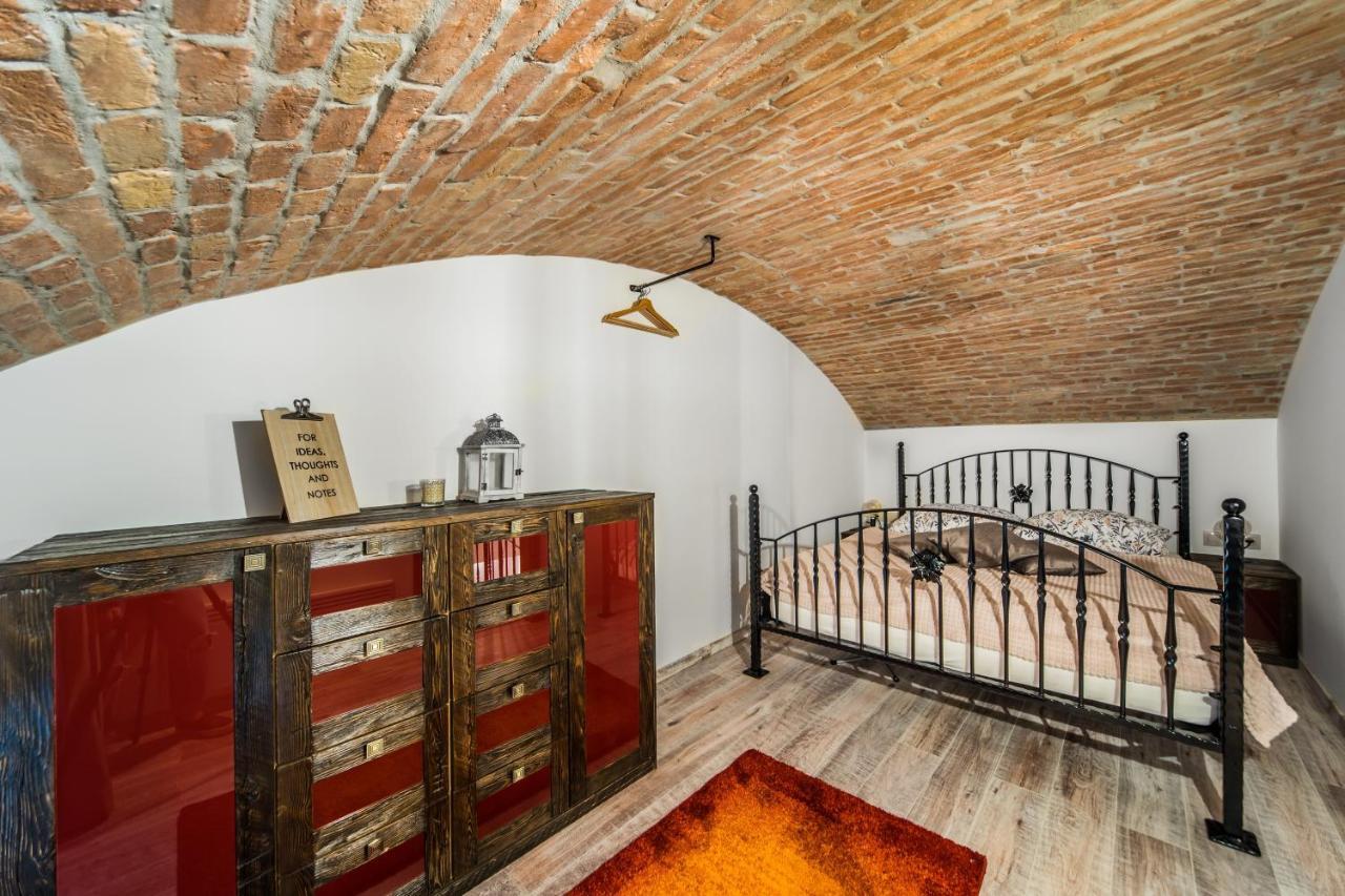 Old Drum Residence ブダペスト エクステリア 写真